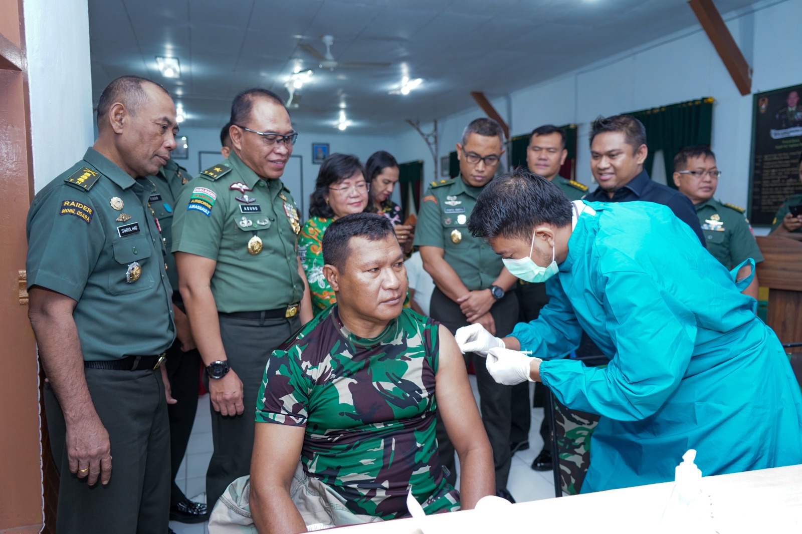 Tingkatkan Kualitas Kesehatan, Kodam Pattimura Gandeng Kimia Farma Gelar Vaksinasi Gotong-Royong