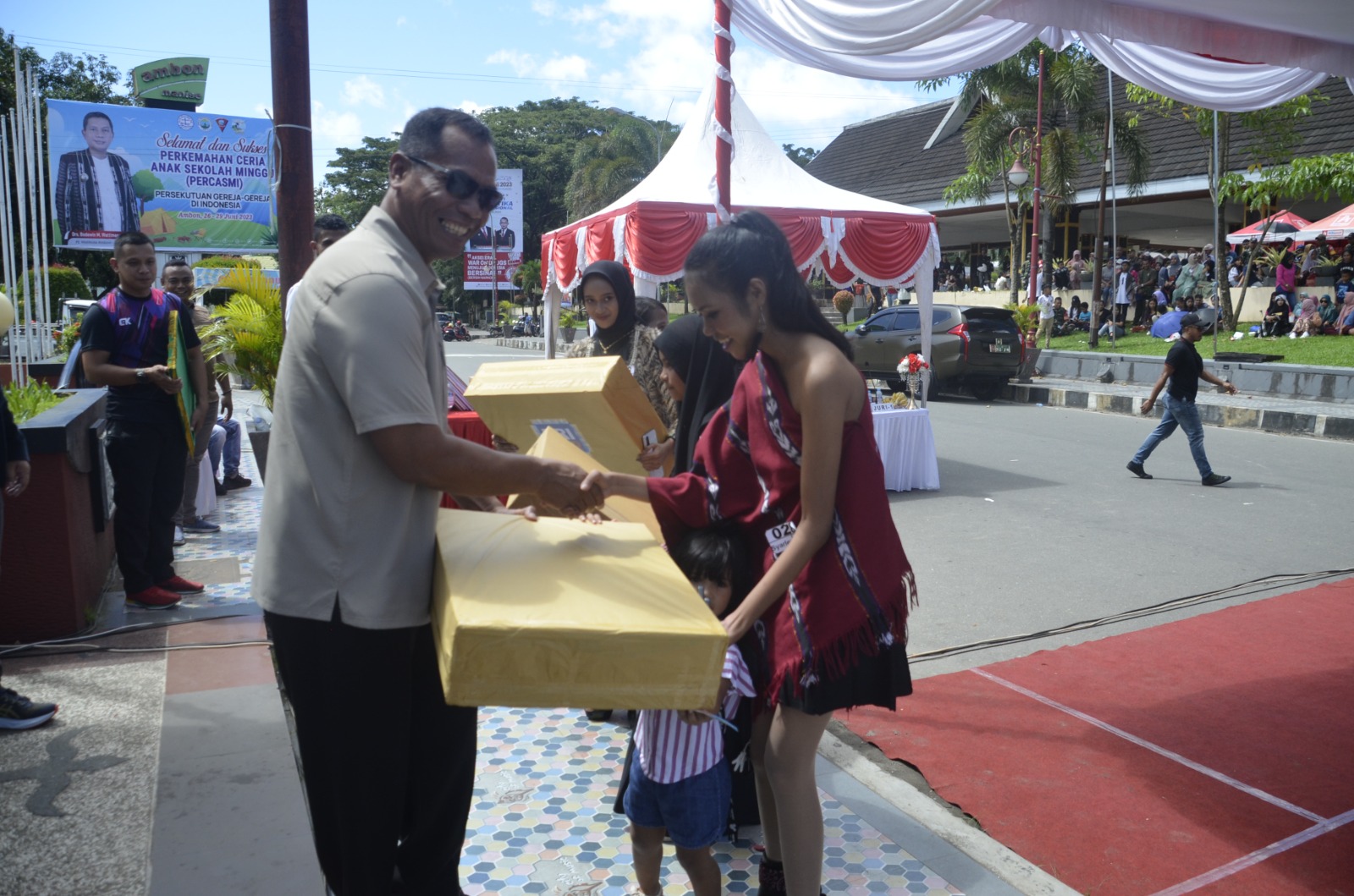 Muda Mudi Maluku Unjuk Bakat di Lomba Fashion Show dan Grup Band Kodam XVI/Pattimura