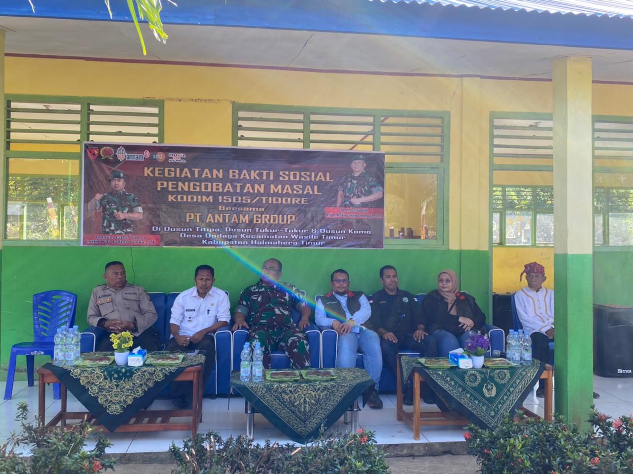 Peduli Kesehatan, Kodim 1505/Tidore Laksanakan Bakti Sosial Pengobatan Masal Kepada Warga Suku Tobelo Dalam (Togutil)