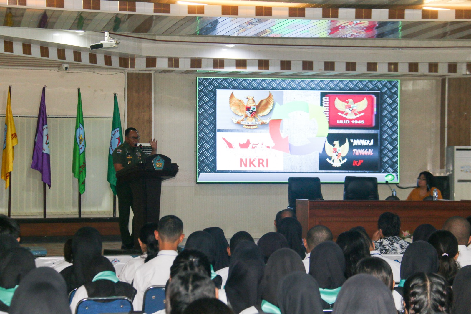 Beri Pembekalan Maba UNPATTI, Kasdam : Mahasiswa  Menjadi Contoh dalam Ucapan dan Tindakan di Masyarakat