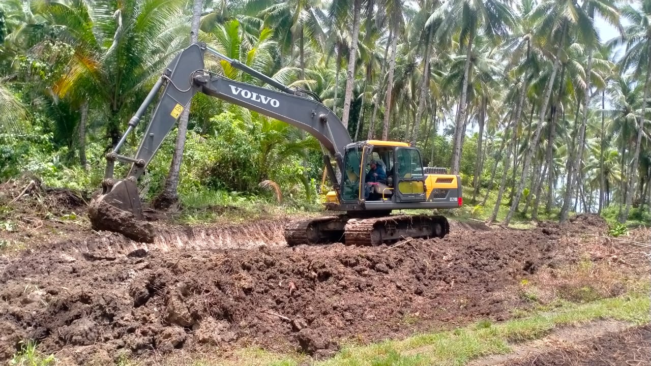 Percepat Pekerjaan, Alat Berat Di Datangkan Ke Lokasi TMMD