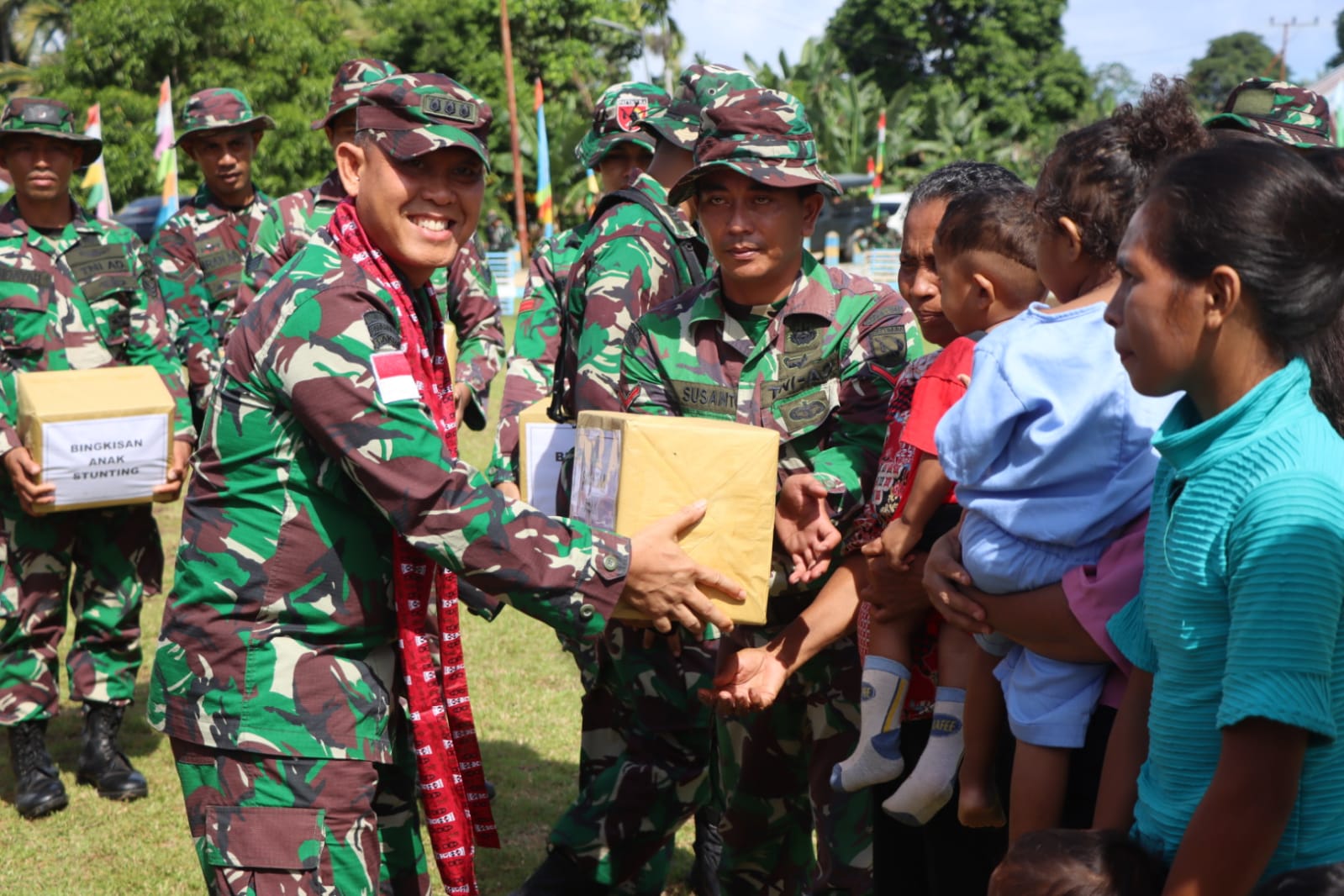 Pemberian Bantuan Anak Stunting Salah Satu Rangkaian Pembukaan TMMD Ke-120 Kodim 1508/Tobelo