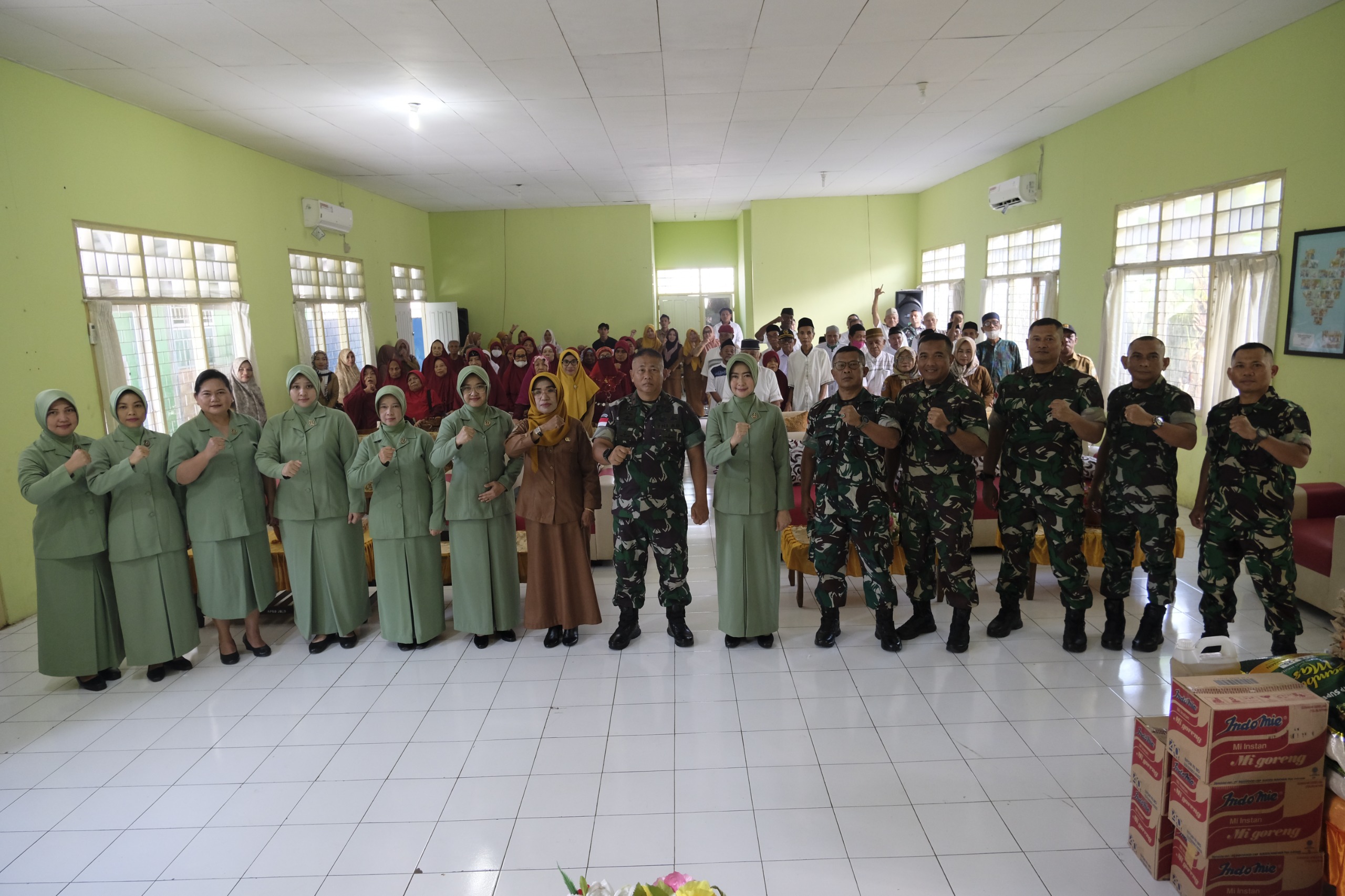 SAMBUT HUT KODAM, KOREM ANJANGSANA DI PANTI SOSIAL HIMO-HIMO
