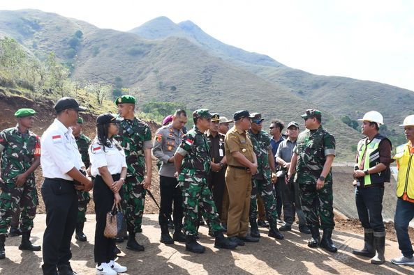 Kunker Ke Wilayah Kodim Moa, Ini Yang Dilakukan Pangdam Pattimura