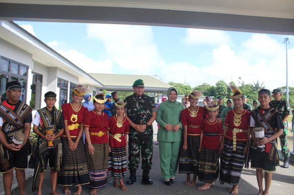 Pangdam Pattimura Kunjungi Prajuritnya di Kepulauan Tanimbar.