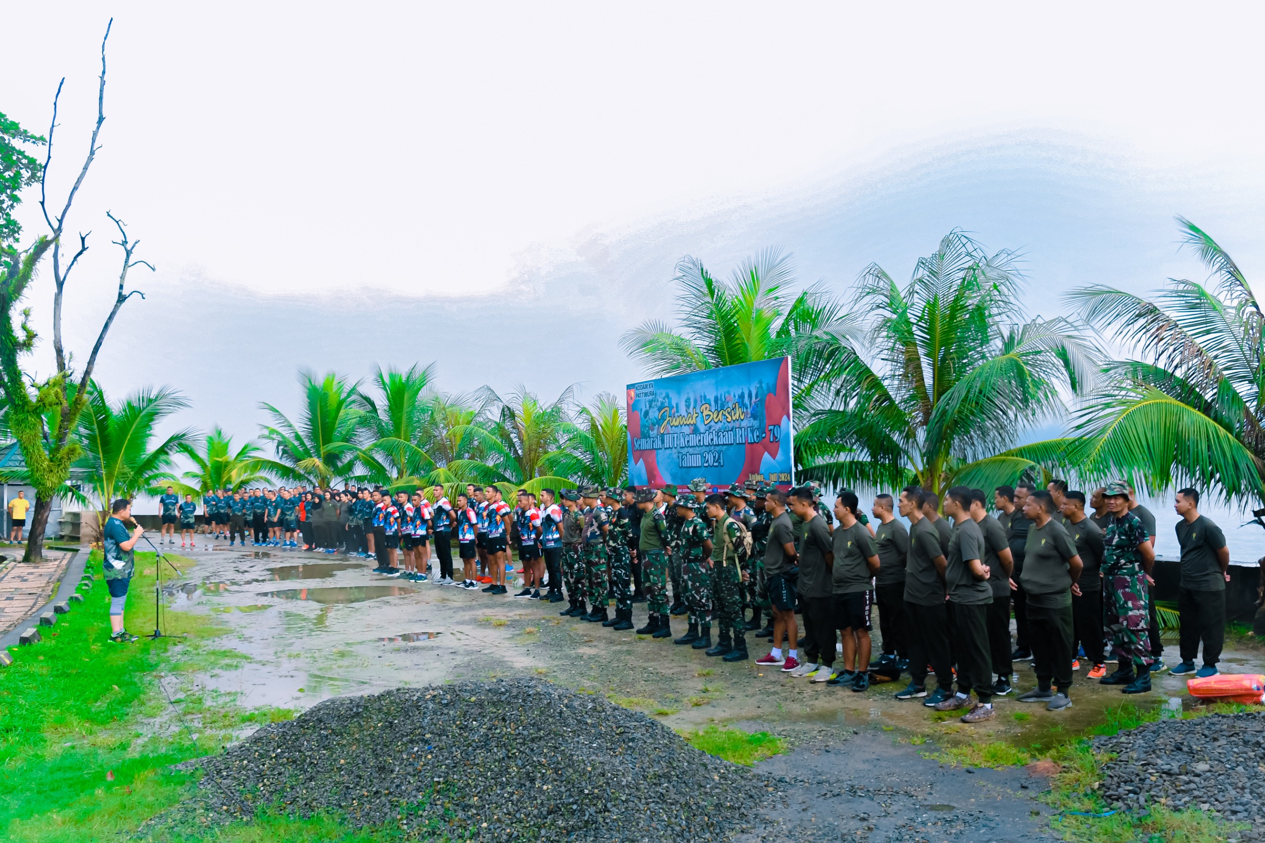 Pangdam Pattimura Gagas Karya Bakti Bersih Pantai