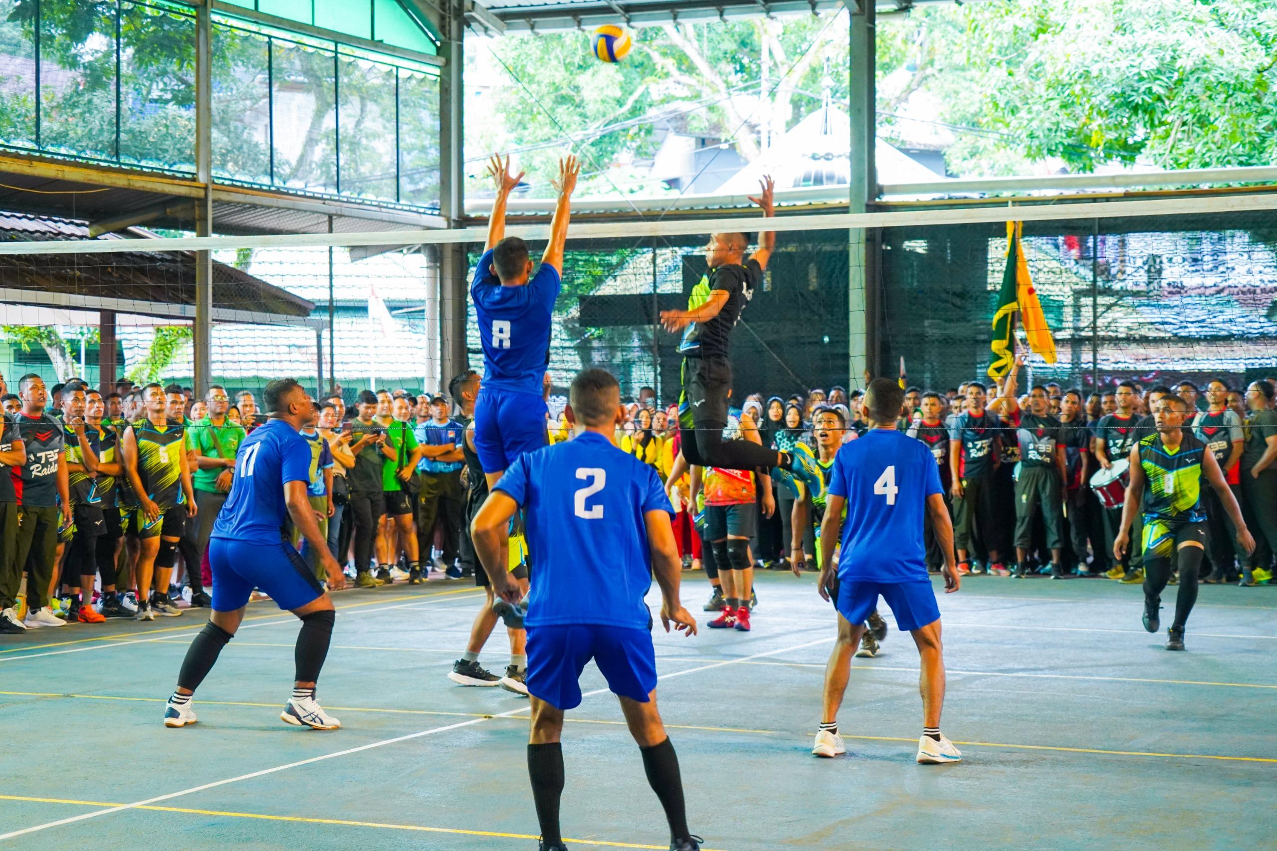 Pertandingan Voli Sambut HUT RI di Kodam Pattimura Semakin Seru