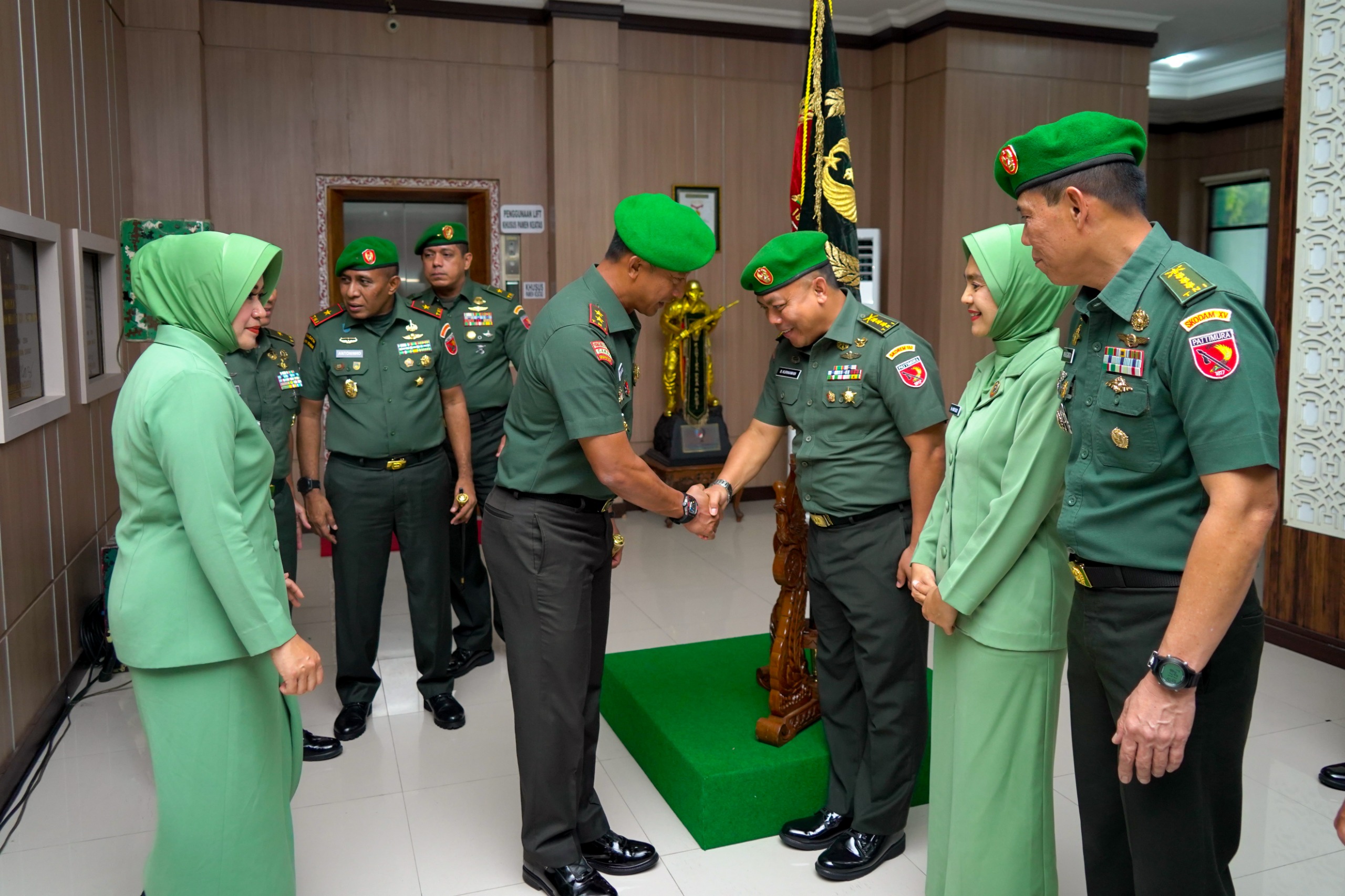 Pangdam Pattimura Pimpin acara penyerahan Jabatan dan Corps. Kenaikan Pangkat Prajurit