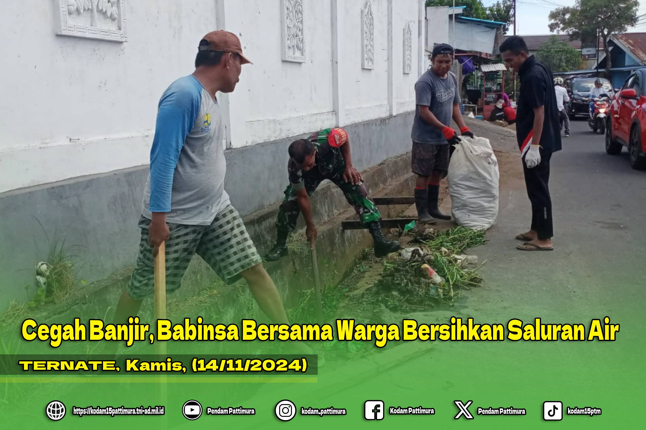 Cegah Banjir, Babinsa Bersama Warga Bersihkan Saluran Air
