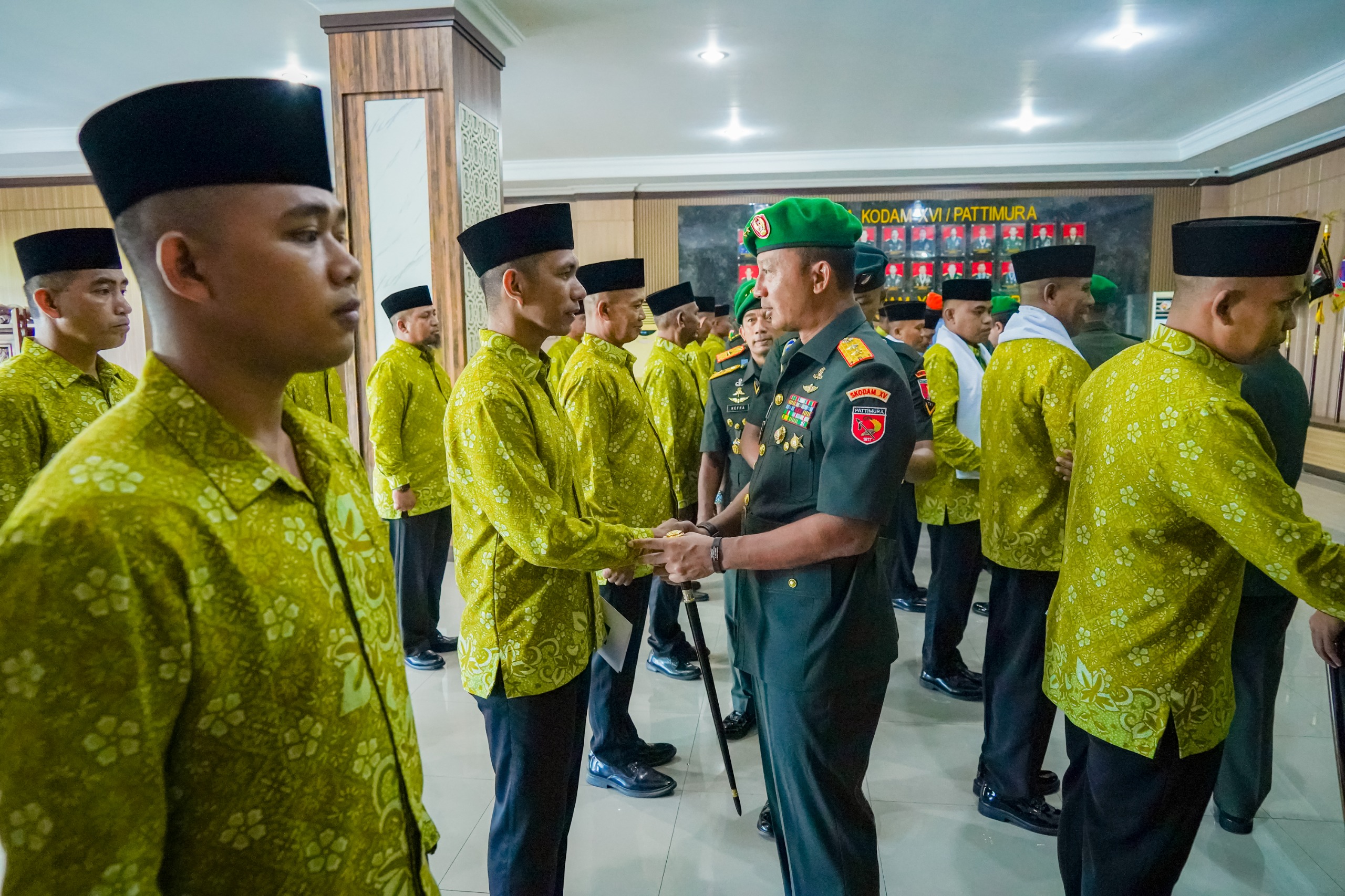 Pangdam XV/Pattimura Pimpin Acara Pelepasan Peserta Umroh