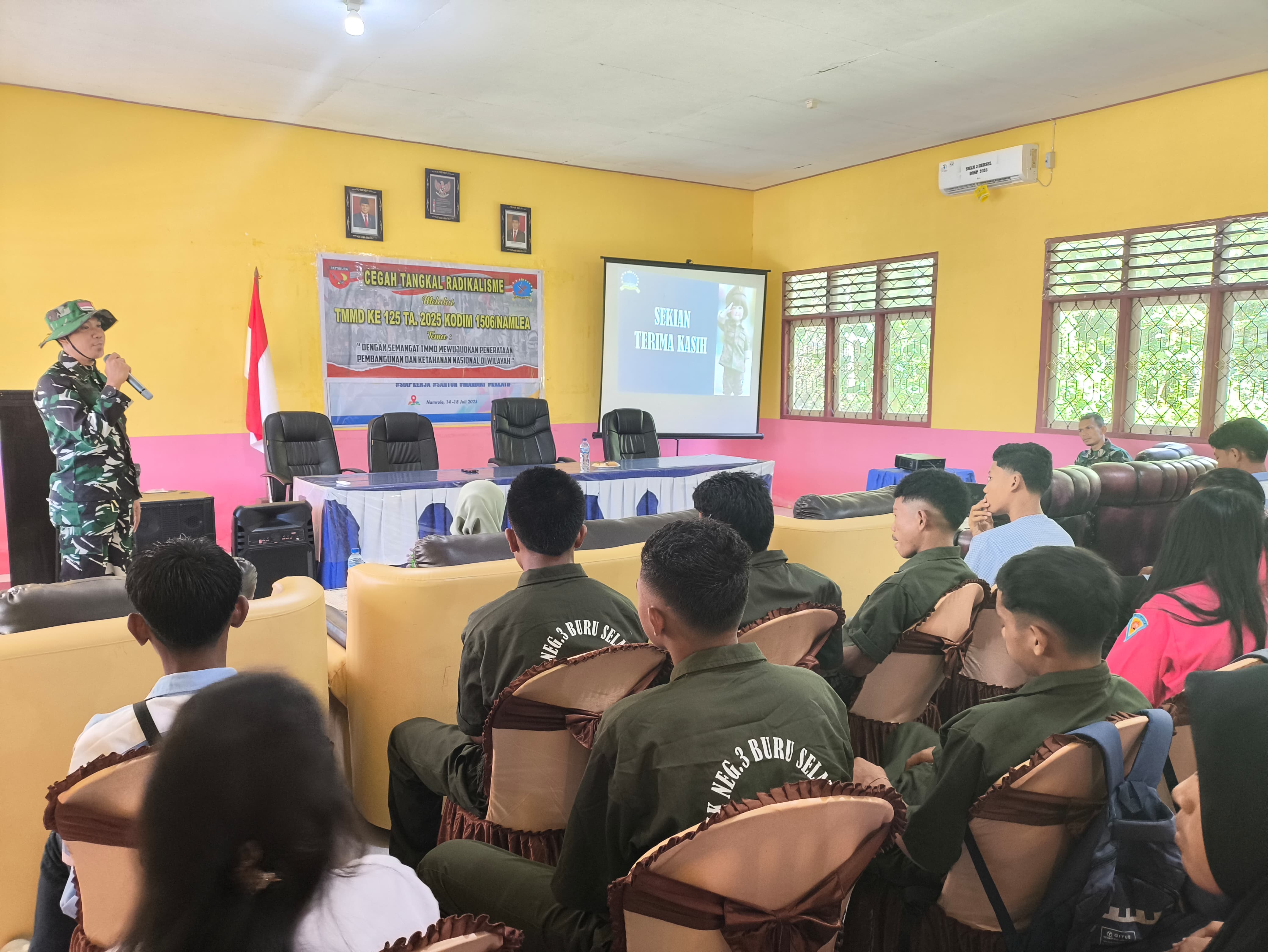 Cegah Tangkal Radikalisme, Satgas TMMD Kodim 1506/Namlea Sosialisasi di SMK N 3 Buru Selatan