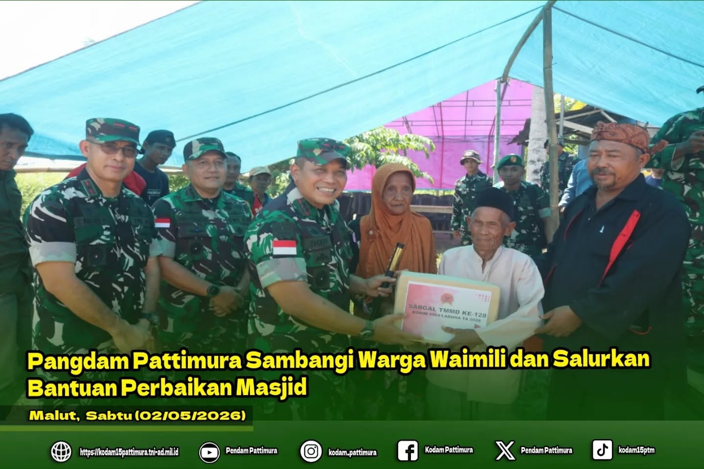 Pangdam Pattimura Sambangi Warga Waimili dan Salurkan Bantuan Perbaikan Masjid