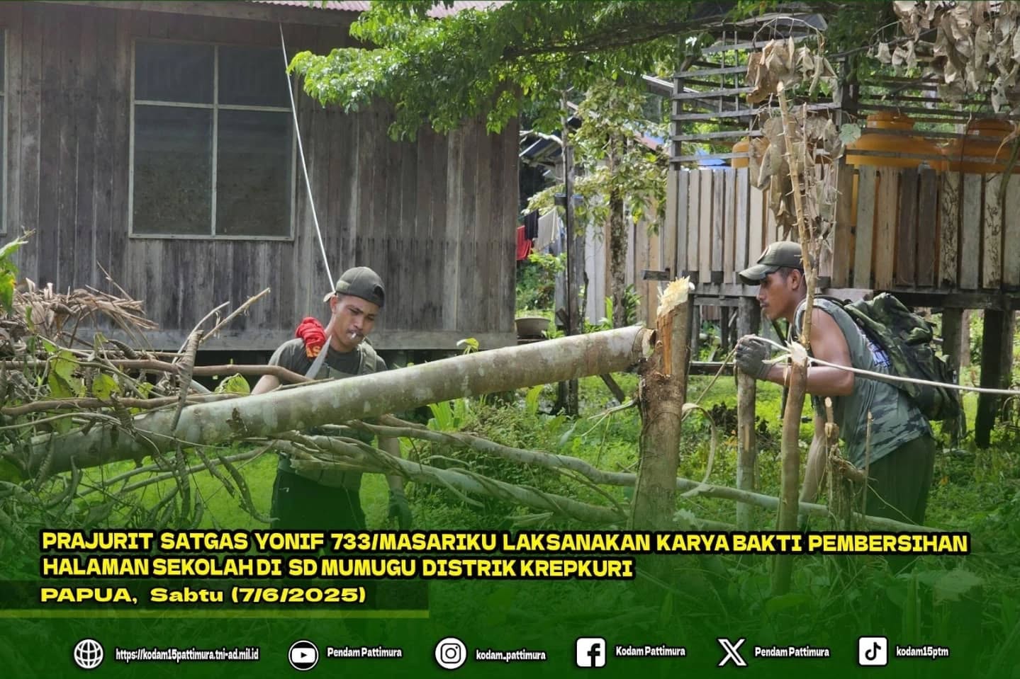 PRAJURIT SATGAS YONIF 733/MASARIKU LAKSANAKAN KARYA BAKTI PEMBERSIHAN HALAMAN SEKOLAH DI SD MUMUGU DISTRIK KREPKURI