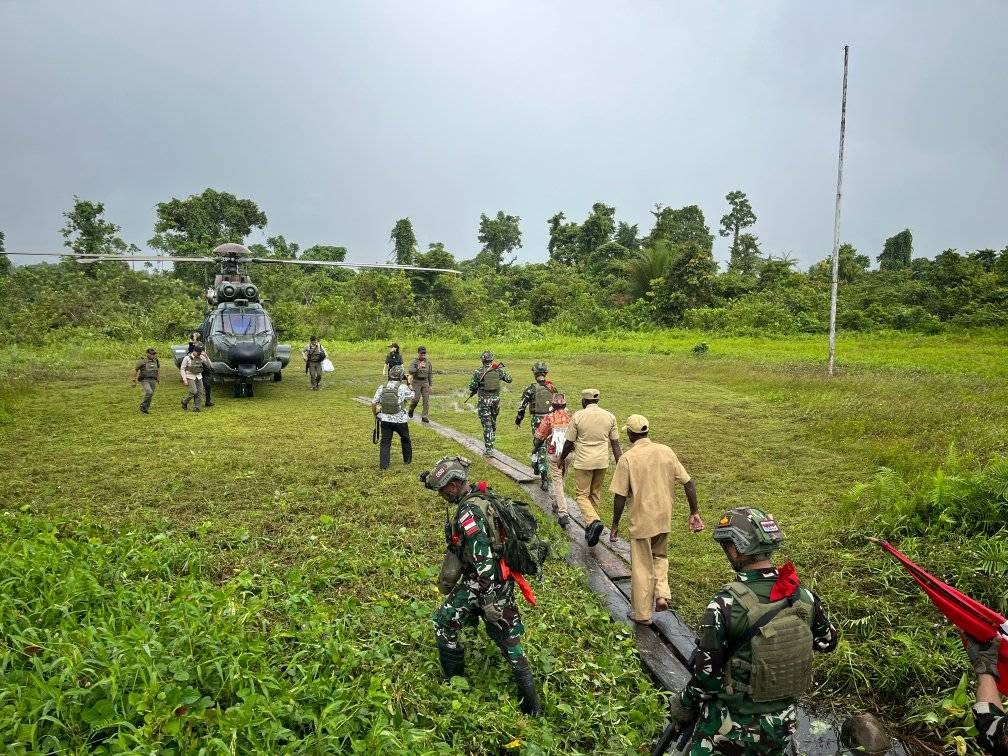 Pangkogabwilhan III Tinjau Langsung Kegiatan “Masariku Peduli Gizi” di Batas Batu